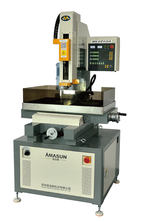 電(dian)火花穿孔機